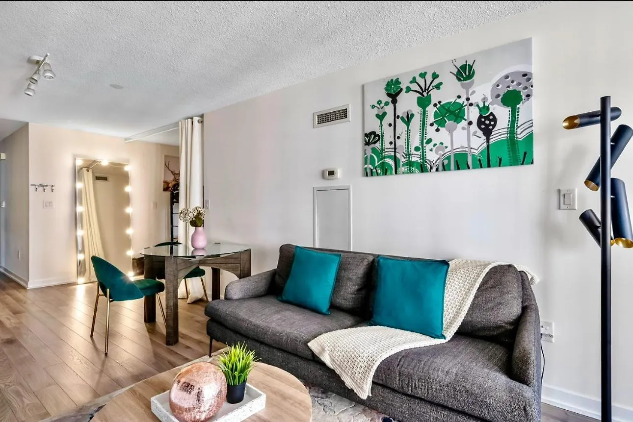 Apartment Spectacular Condo Downtown With A View Toronto