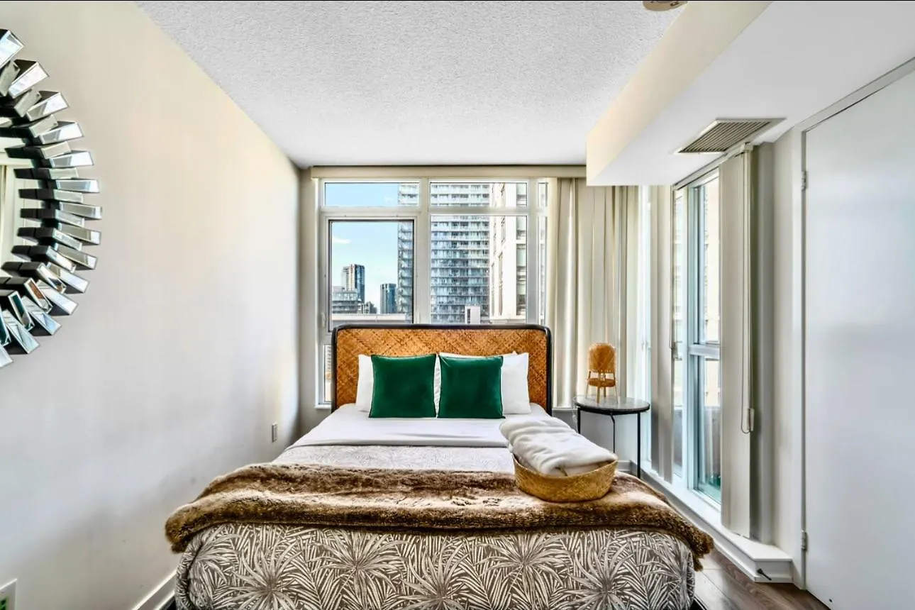 Spectacular Condo Downtown With A View Toronto Apartment