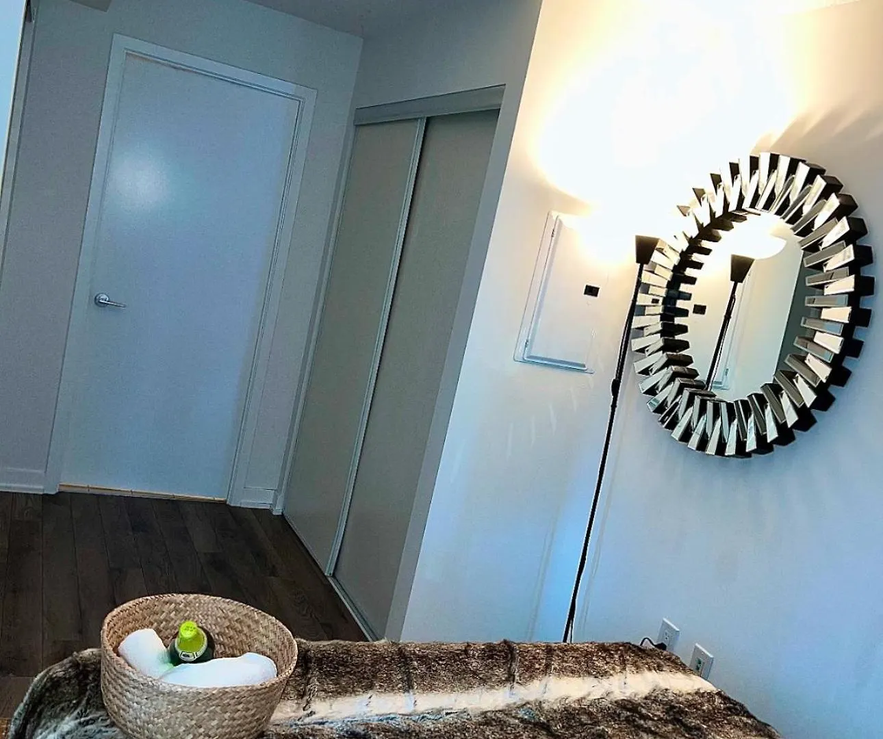 Spectacular Condo Downtown With A View Toronto 0*,  Kanada